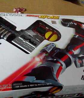 万代正品蒙面超人假面骑士555 faiz DX脚踢555腰带韩版变身全新品