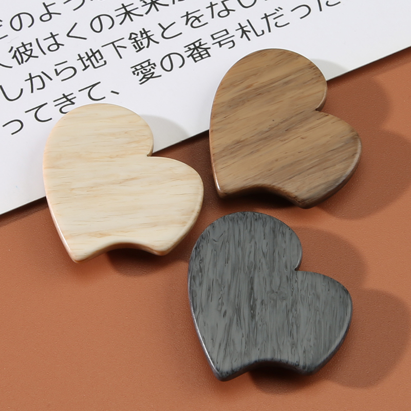 爱心木质衣服装饰钮扣羊绒大衣呢子风衣纽扣高档女扣个性异形扣子