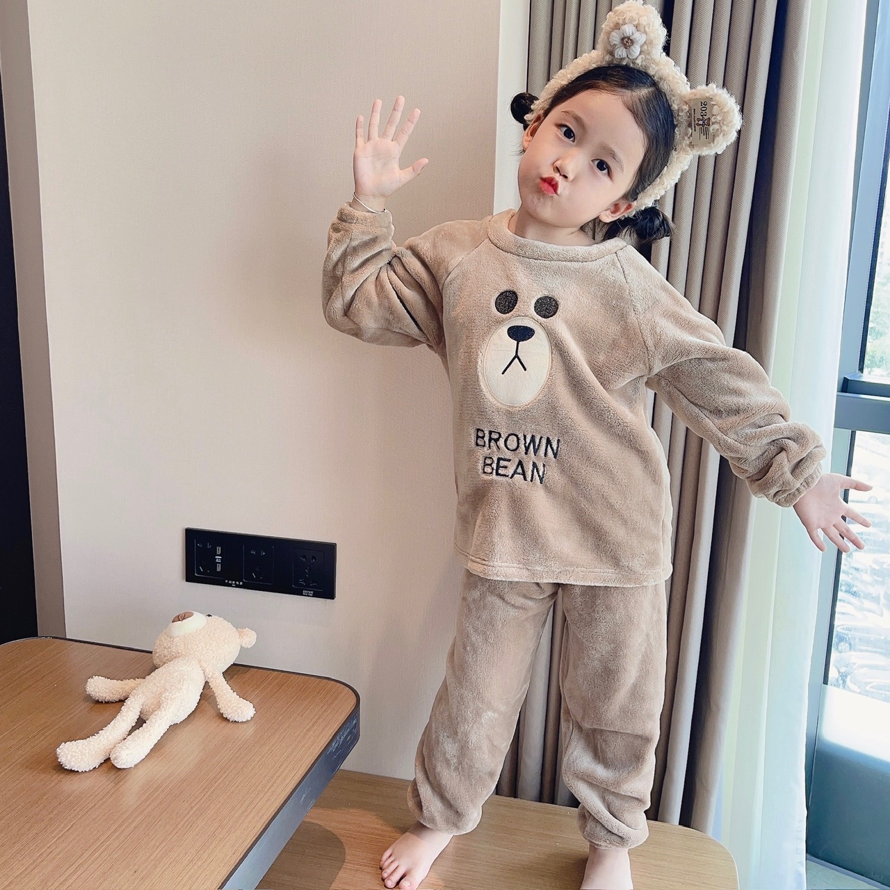 男女童秋冬法兰绒卡通睡衣套装