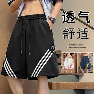 短裤男夏季新款透气休闲美式潮牌运动裤港风宽松斜杠条纹直筒裤子