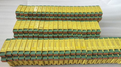 高价回收菲尼克斯继电器PSR-SPP- 24DC/URM4/4X1/2X2/B ，