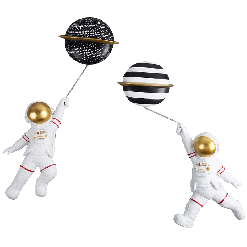 宇航员举星球个性墙壁装饰壁挂