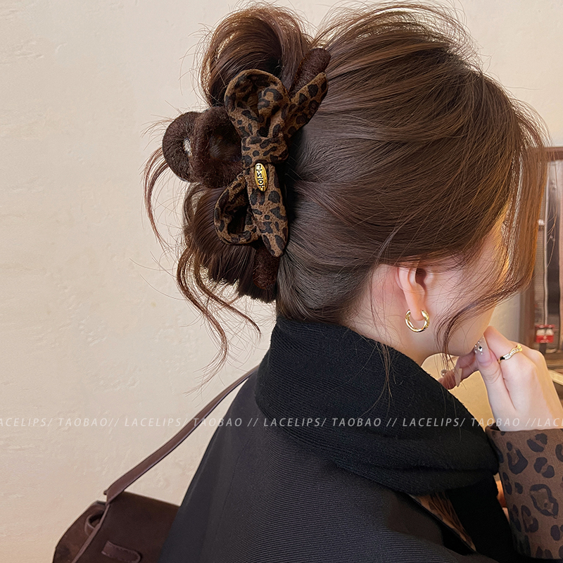 复古豹纹蝴蝶结抓夹女高级感
