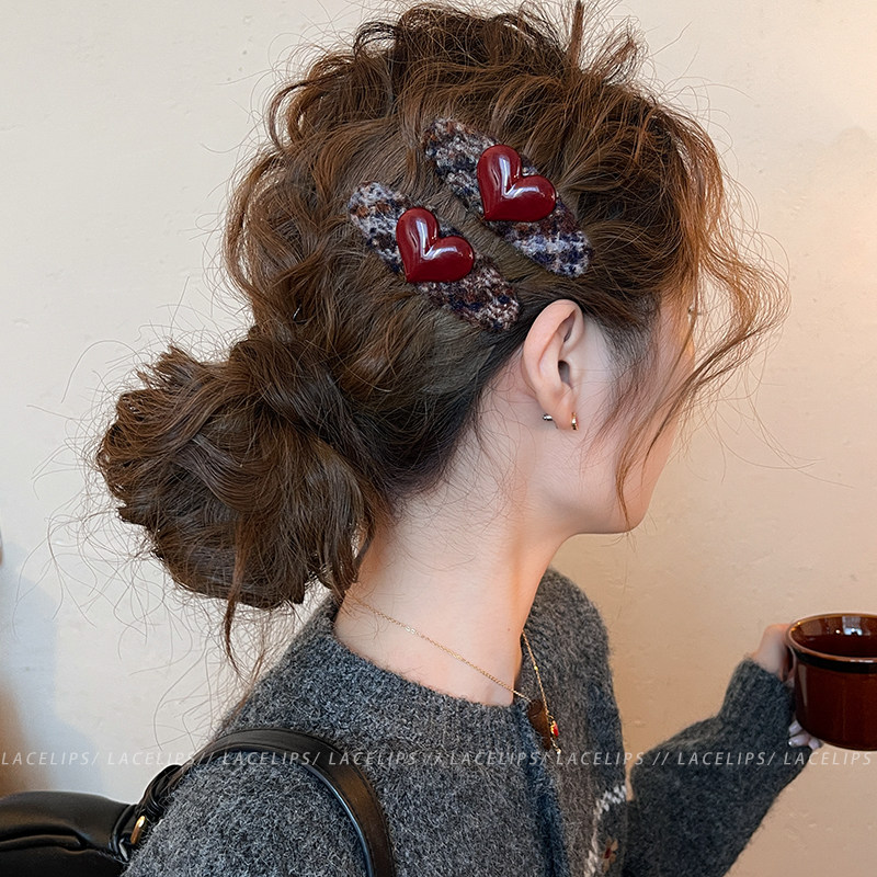 复古红色爱心毛呢发夹女2025新款