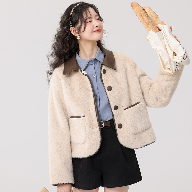 慕兔复古拼接pu毛绒外套