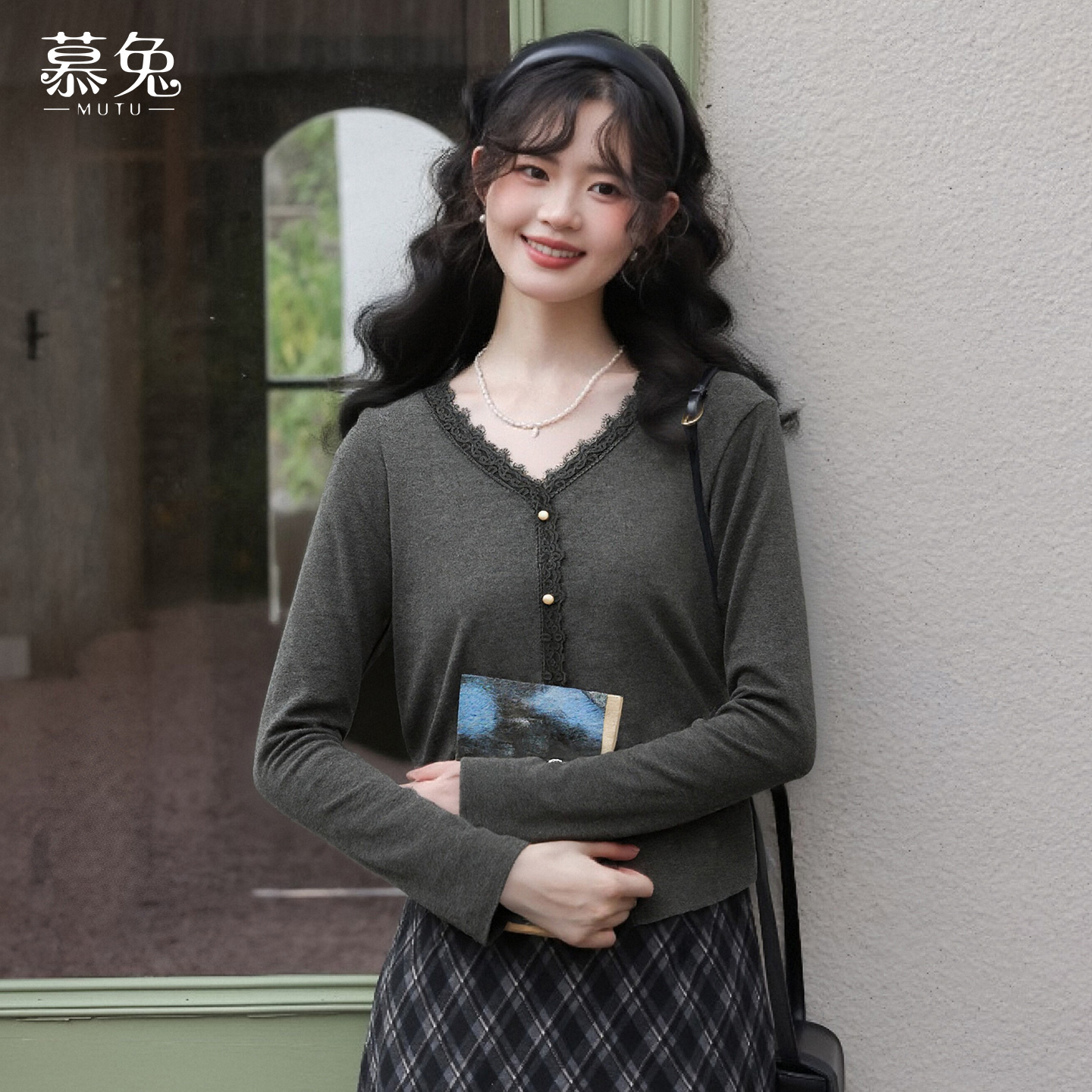 慕兔法式蕾丝花边长袖t恤