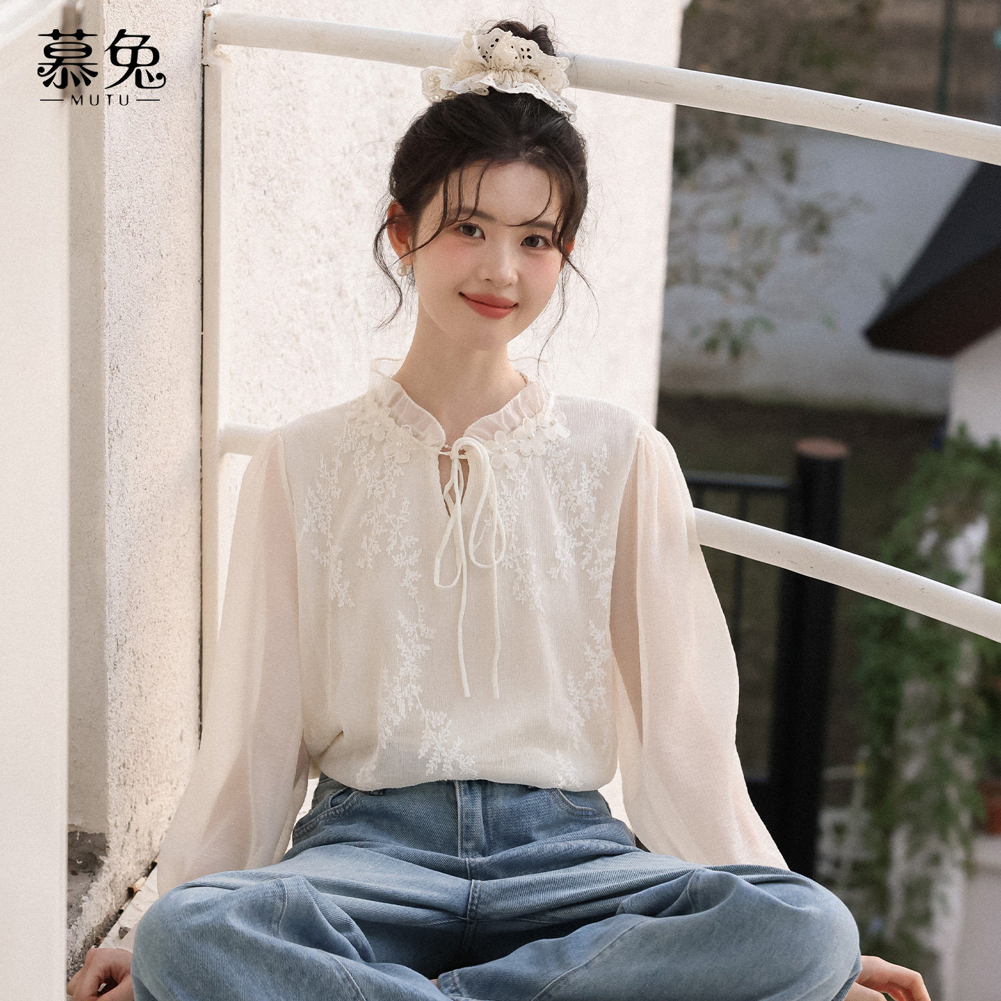 慕兔法式立体花朵长袖衬衫女2026春季新款设计感小众宽松刺绣上衣,女装/女士精品,衬衫,淘宝优惠券,粉丝福利购,淘宝优惠卷