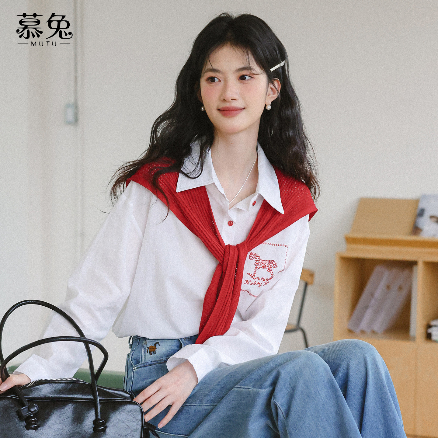 慕兔韩系配披肩刺绣长袖衬衫女2026春季新款慵懒风设计感小众上衣