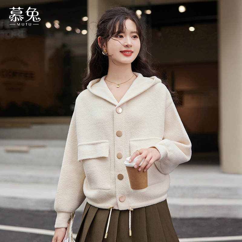 慕兔小个子外穿连帽外套