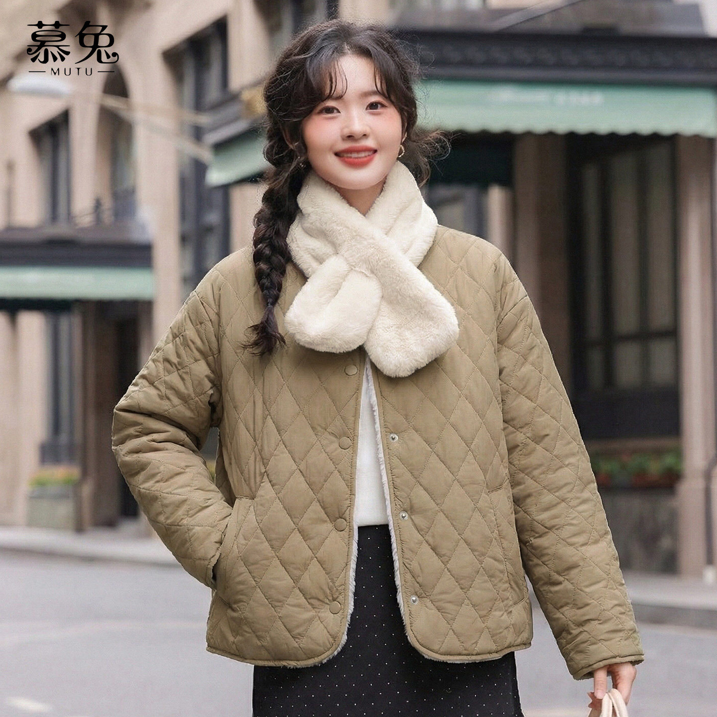 慕兔设计感菱格配围脖短款外套女2025冬季新款保暖双面穿棉服上衣,女装/女士精品,短外套,淘宝优惠券,粉丝福利购,淘宝优惠卷