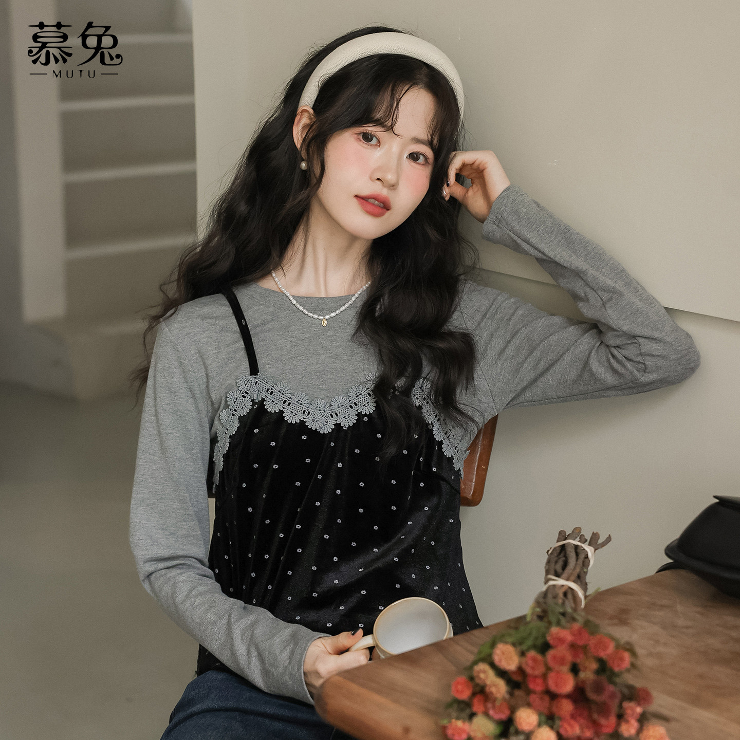 慕兔正肩长袖打底衫t恤女2025秋季新款叠穿碎花吊带背心两件套装