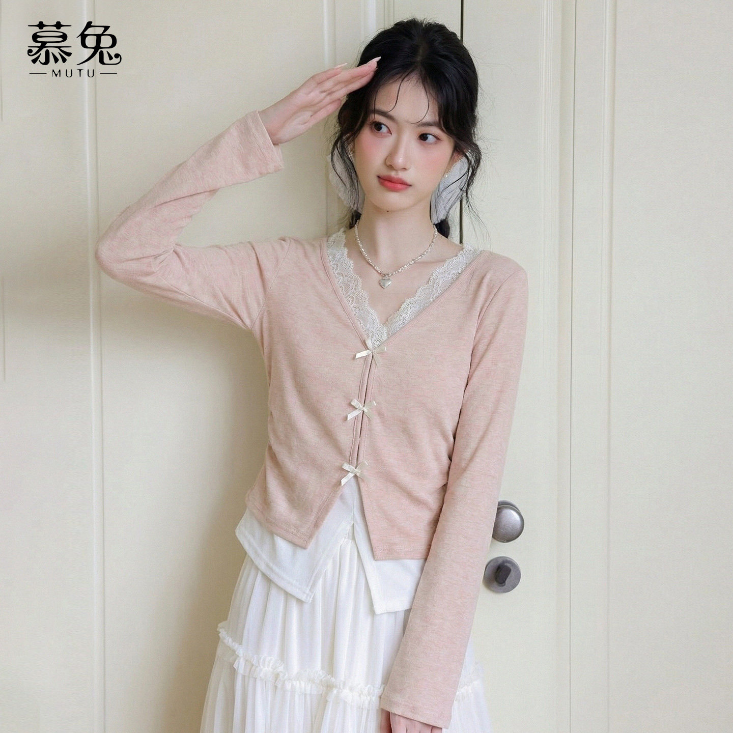 慕兔甜美粉色V领拼接假两件上衣女2026春季新款小个子掐腰长袖t恤,女装/女士精品,T恤,淘宝优惠券,粉丝福利购,淘宝优惠卷