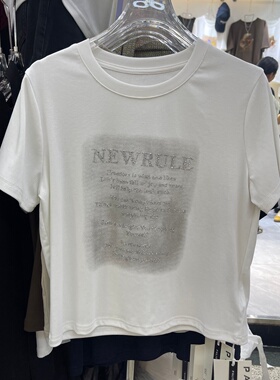 休闲风烫钻字母设计短款T恤女2026夏季白色圆领修身百搭时髦上衣