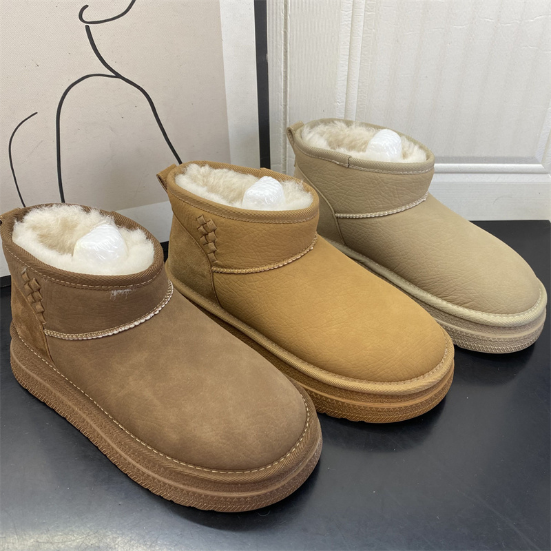 撤柜断码处理2025韩版厚底雪地靴女冬季加绒保暖防滑短筒女棉靴