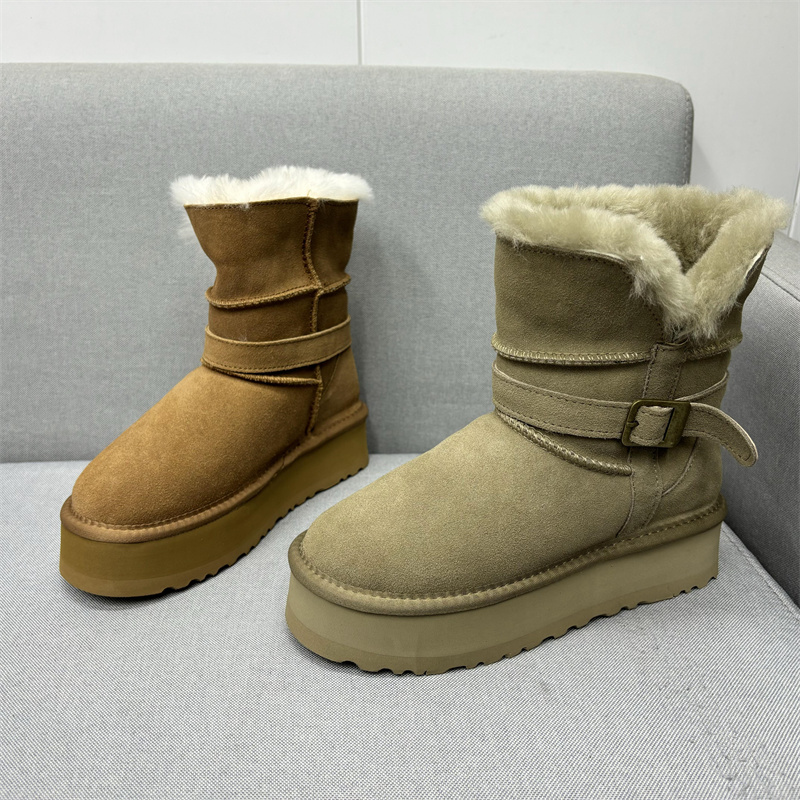 撤柜断码2025冬季新款圆头厚底皮带扣羊皮毛一体雪地靴女保暖棉靴