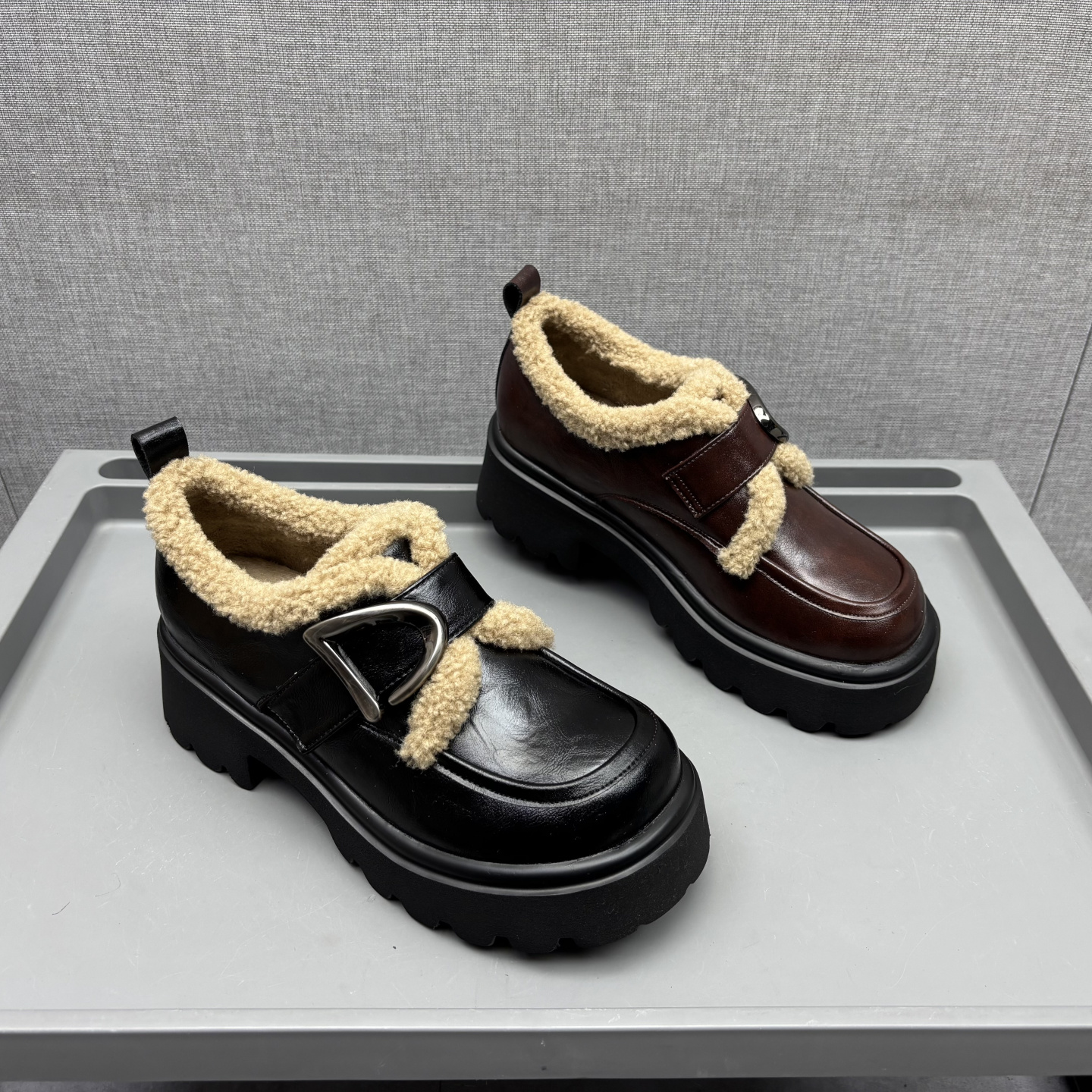 新款撤柜断码处理真皮加绒乐福鞋女厚底圆头魔术贴复古保暖深口鞋