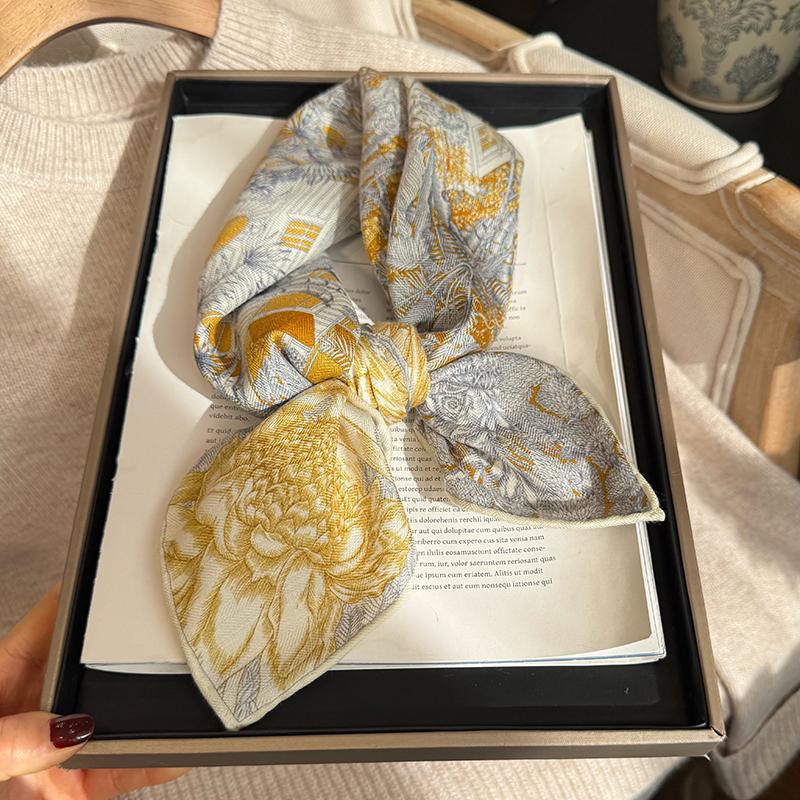 黄色桑蚕丝羊毛混纺丝巾女2025新款中方巾百搭秋冬围巾韩国小领巾