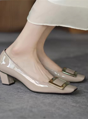 2026通勤百搭大象灰rv方扣女鞋牛漆皮金属方头粗跟单鞋浅口中跟鞋