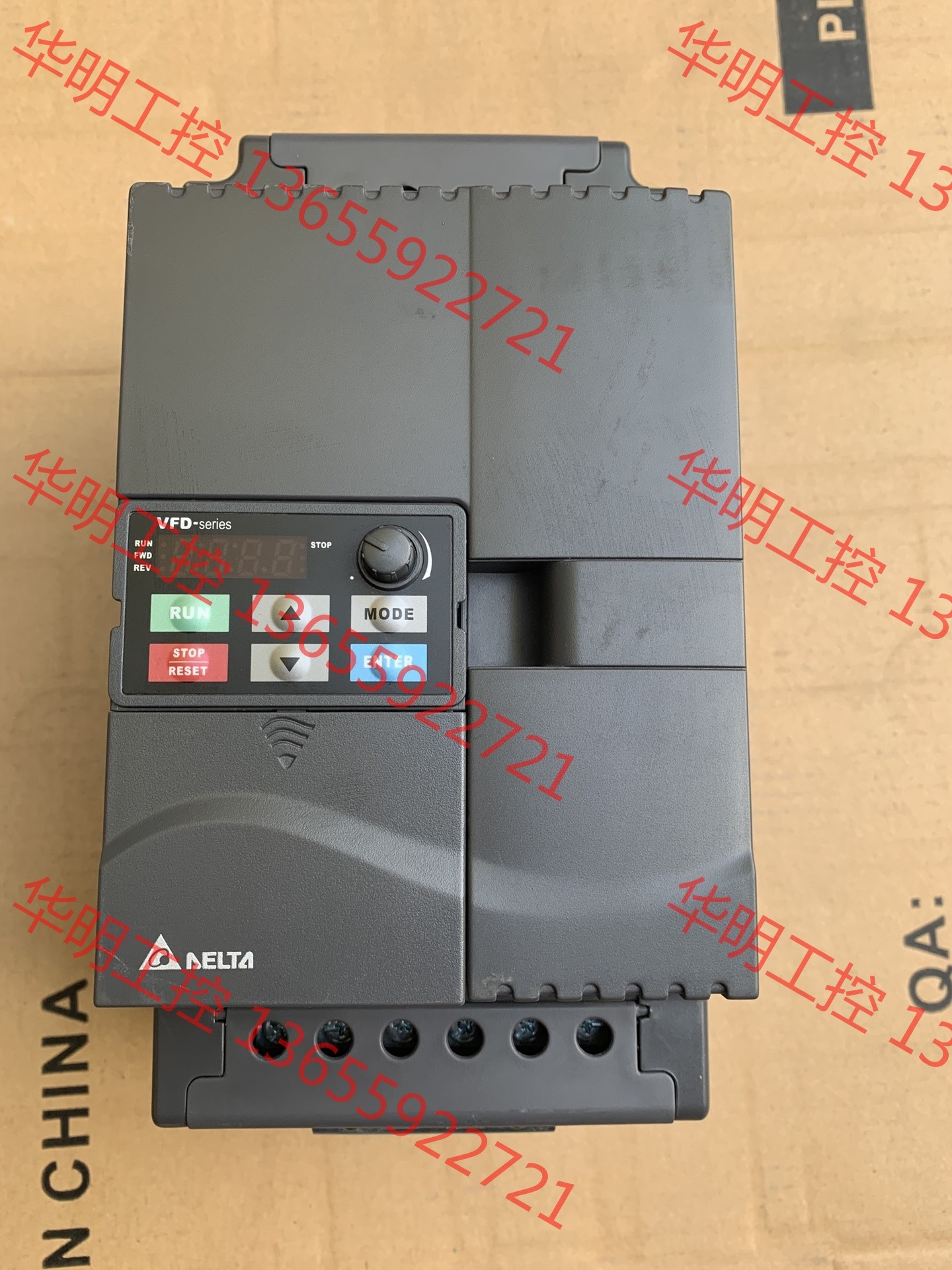 议价 台达变频器VFD110E43A数量22台,成色非常漂亮,装电