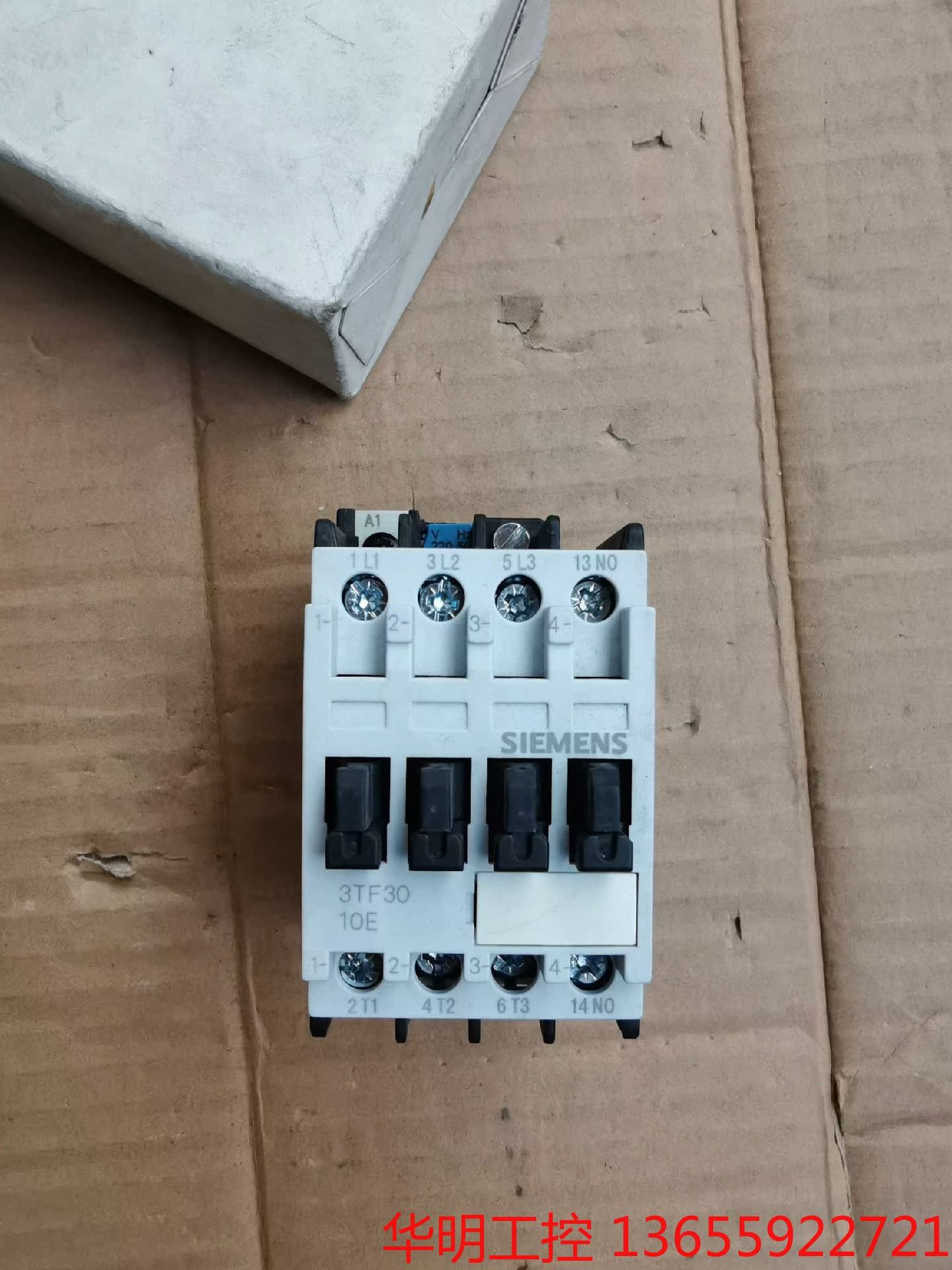 议价 西门子交流接触器 3TF30 10-0X 1NO 实物拍摄。