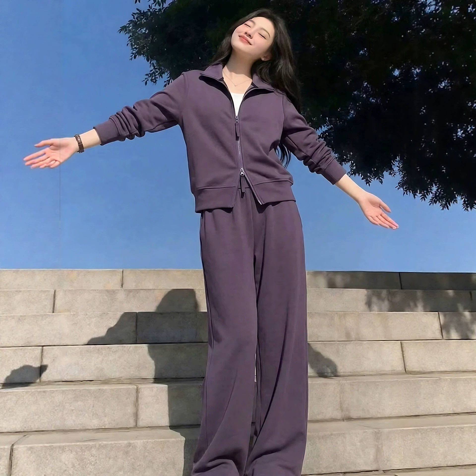 高级感显高休闲运动套装女秋冬洋气短款紫色外套上衣阔腿裤两件套