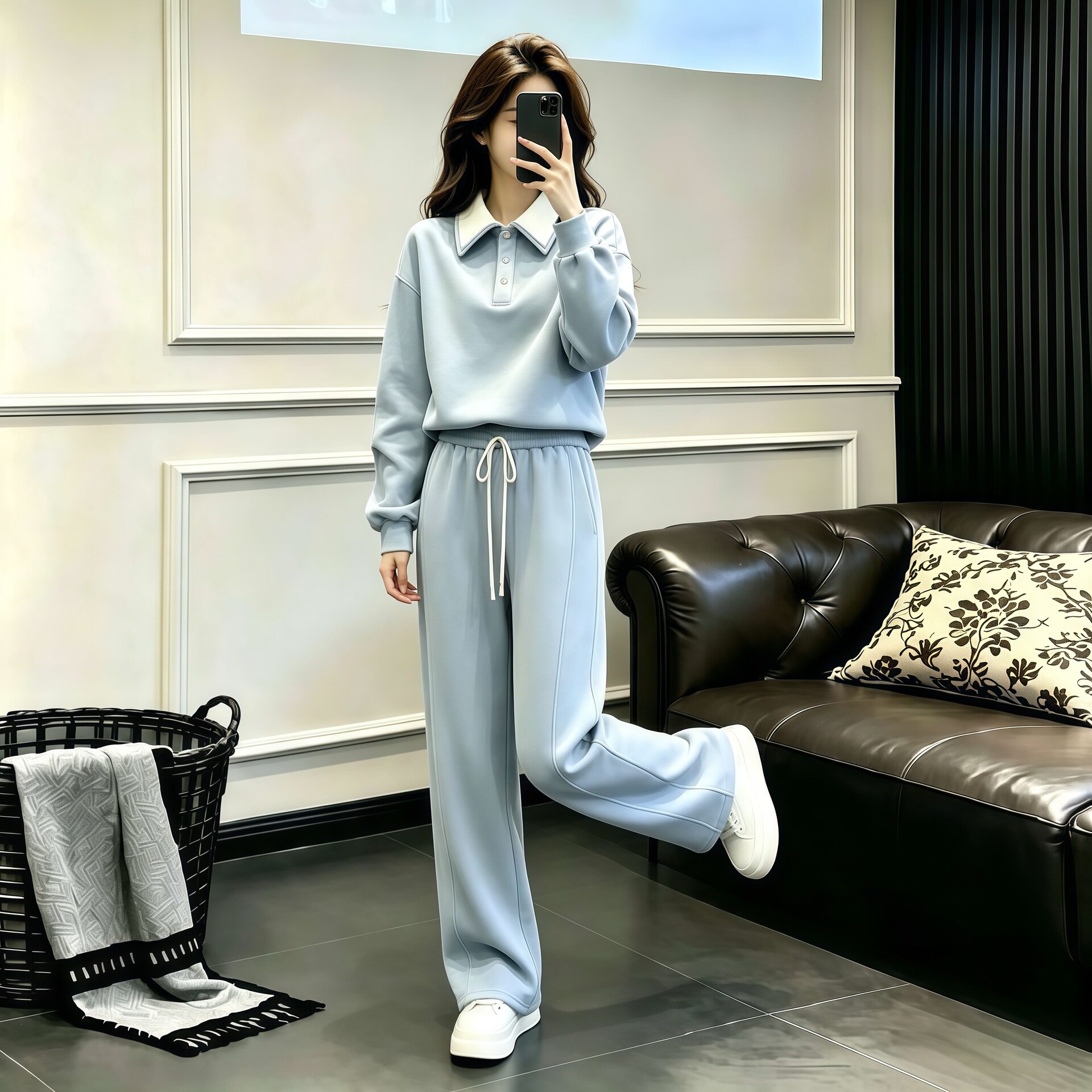 秋套装女款2026新款休闲慵懒风时尚减龄翻领宽松卫衣阔腿裤两件套