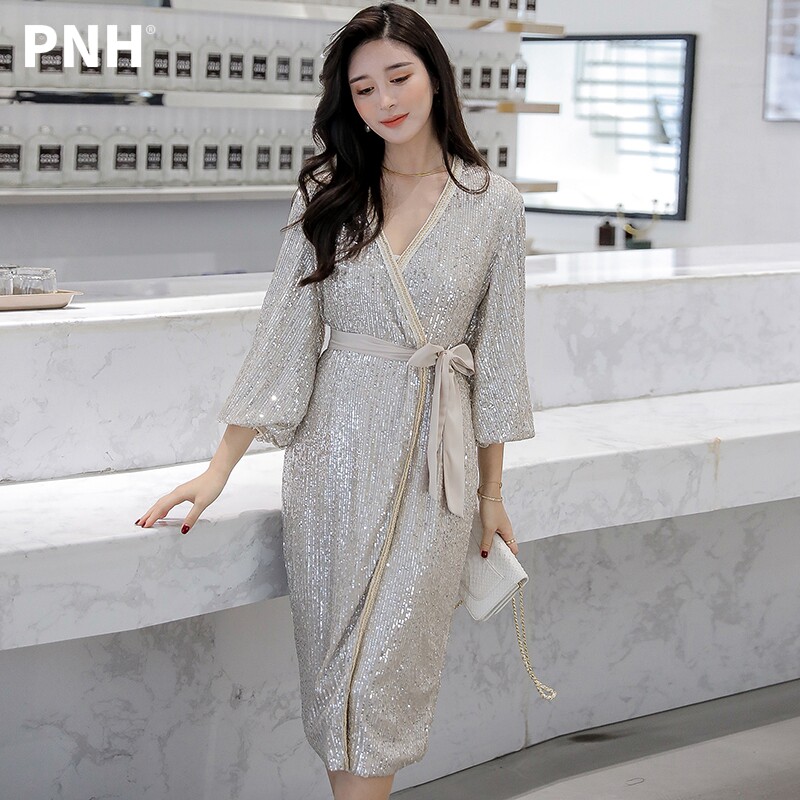 品诺狐亮片连衣裙女秋冬2020新款流行性感收腰闪闪blingbling裙子