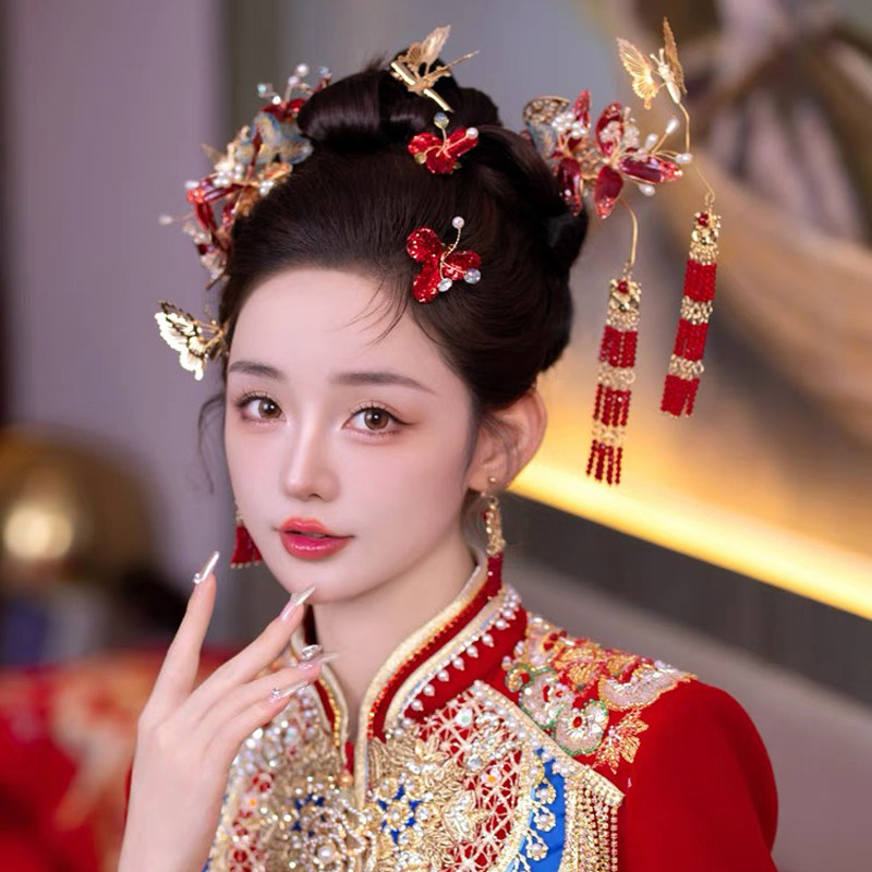美新娘头饰中式手亮花蝴蝶流苏发簪古典造型唯美秀禾服古风发饰品