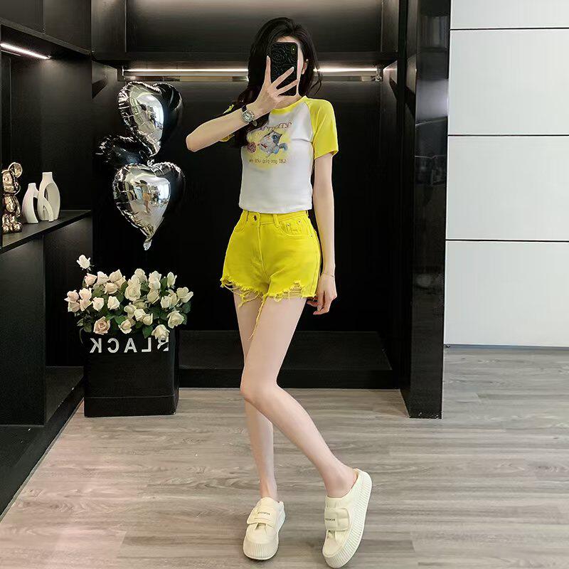 小个子巨好看的套装女夏季短款减龄短袖t恤黄色牛仔短裤两件套潮