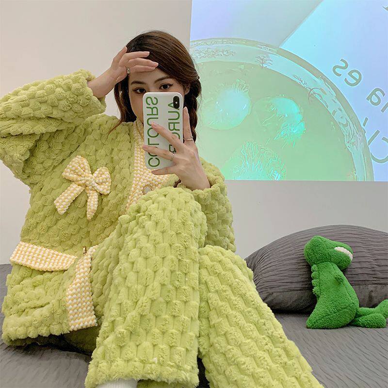 CORAL VELVET PAJAMAS FOR WOMEN AUTUMN AND WINTER SWEET AND CUTE 2023 NEW AVOCADO GREEN VELVET THICKENED LOUNGEWEAR SET