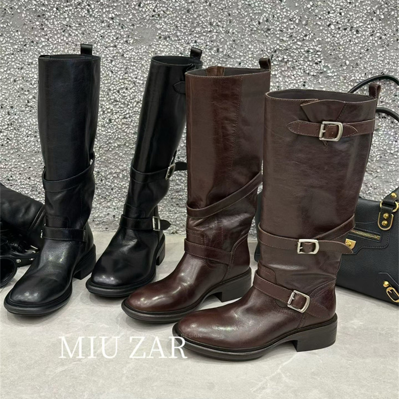妙莎MIUZAR女鞋2026秋季新款高筒欧美范骑士靴套筒时装靴多排卡扣