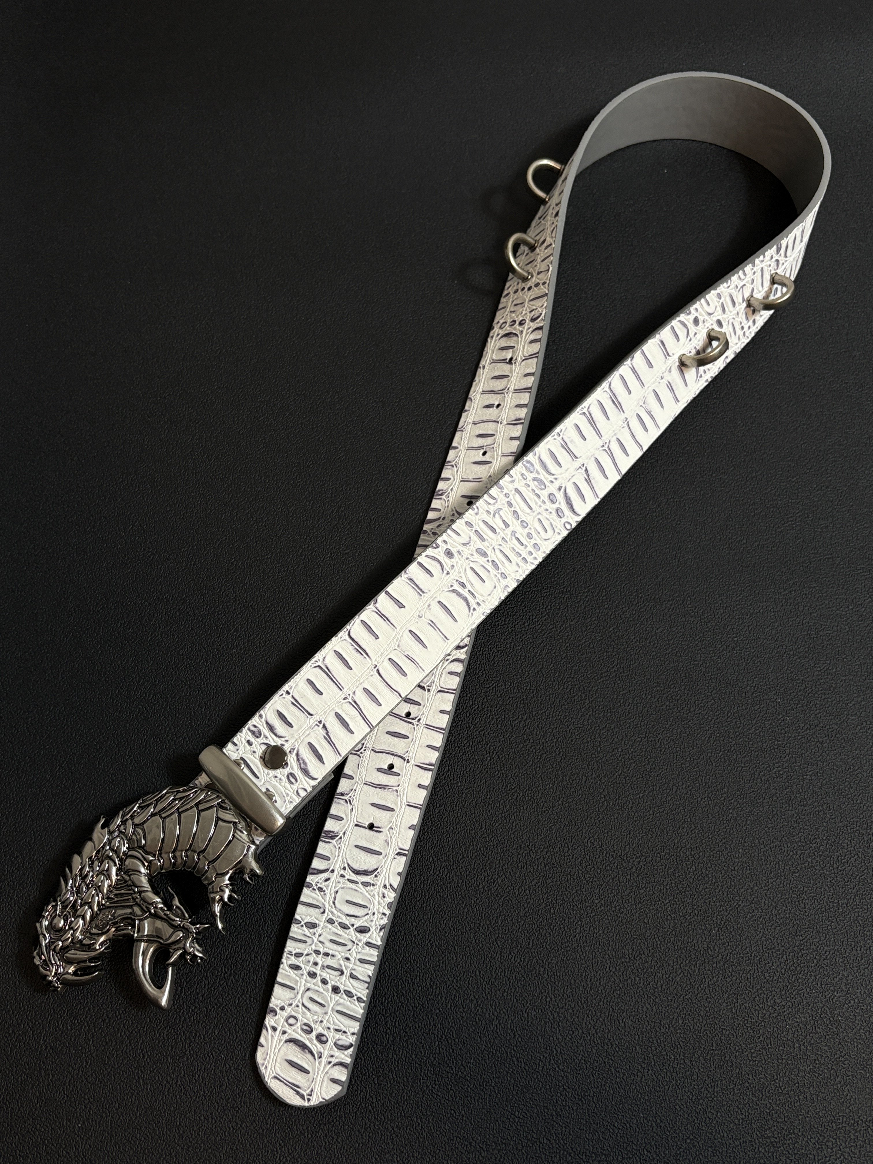 小心袖口 美式复古风腰带朋克雕花cleanfit腰带金属小众铆钉皮带,服饰配件/皮带/帽子/围巾,腰带/皮带/腰链,淘宝优惠券,粉丝福利购,淘宝优惠卷