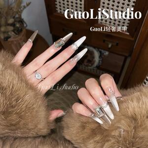 纯手工香槟猫眼穿戴甲冰透裸色渐变碎钻链条轻奢简约高级感美甲贴