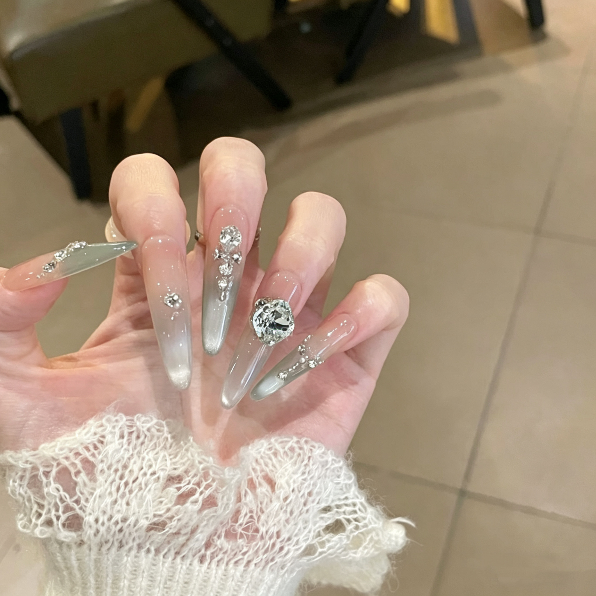 【青提冻奶】手工穿戴甲清冷氛围感爆闪水光绿色猫眼纯欲温柔美甲