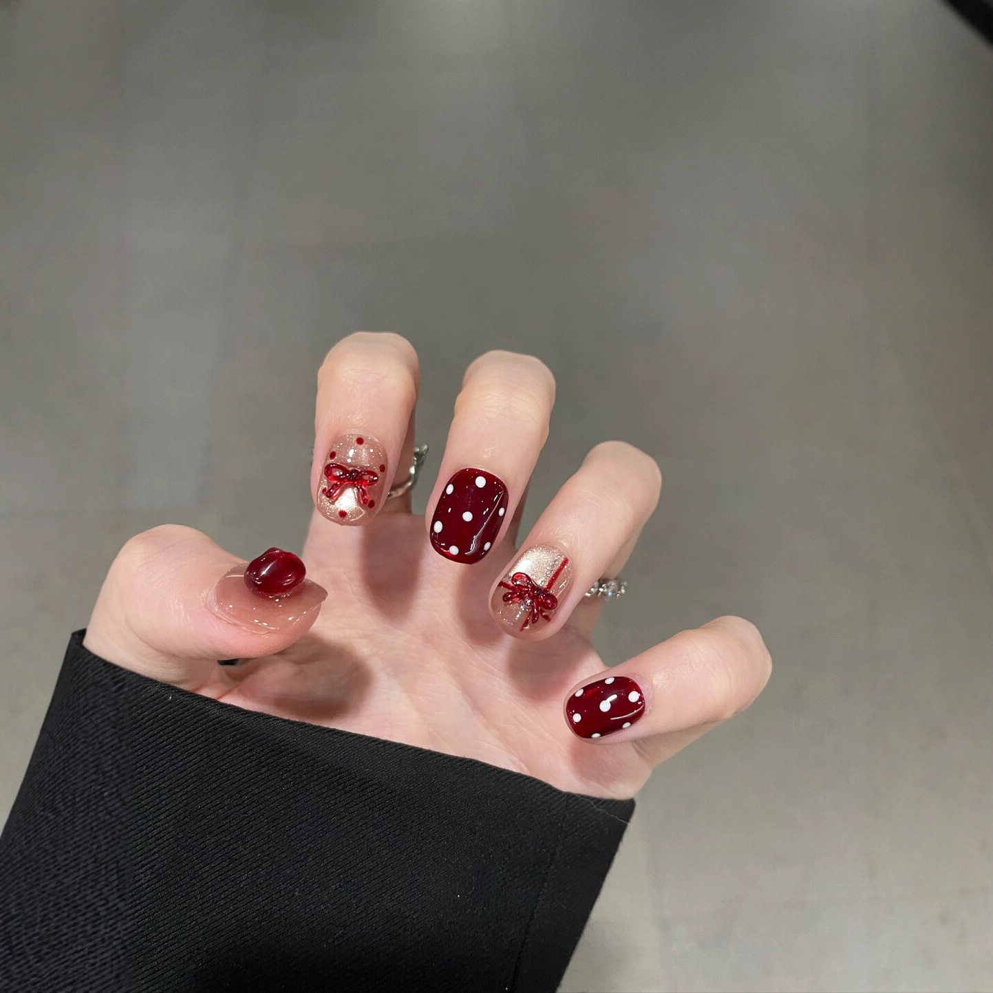 【红苹果】纯手工穿戴甲圣诞新年显白红色猫眼波点蝴蝶结显白美甲,彩妆/香水/美妆工具,穿戴甲/甲片,淘宝优惠券,粉丝福利购,淘宝优惠卷