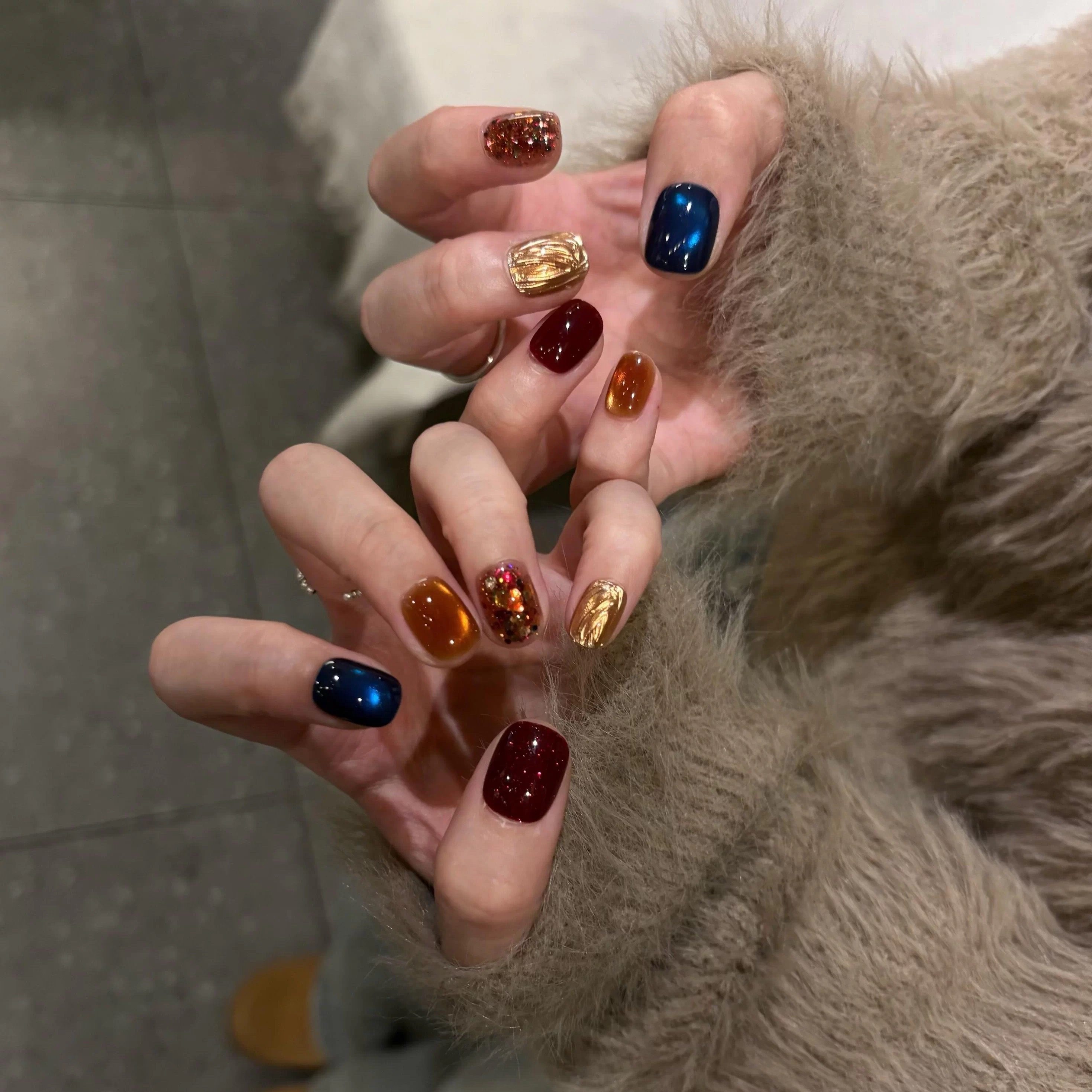 复古撞色蓝金猫眼美甲手工新年穿戴甲片短款高级感秋冬显白美甲贴,彩妆/香水/美妆工具,穿戴甲/甲片,淘宝优惠券,粉丝福利购,淘宝优惠卷