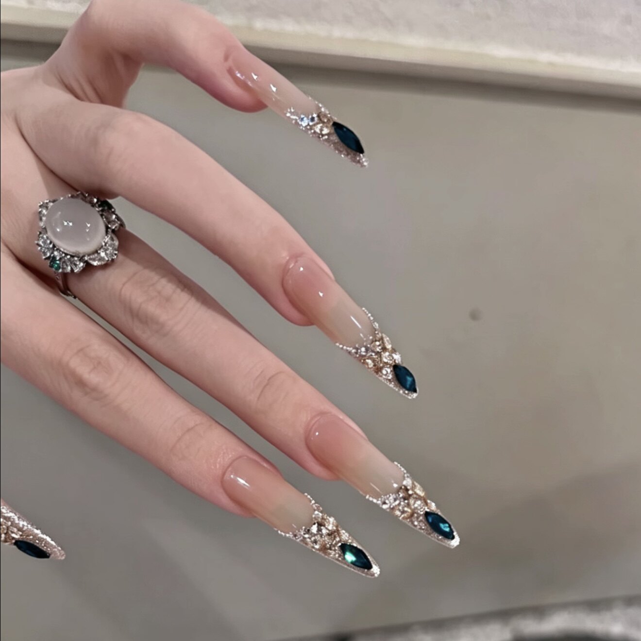 【星辰大海】纯工穿戴甲显白高级感纯手工穿戴甲法式满钻美甲贴片