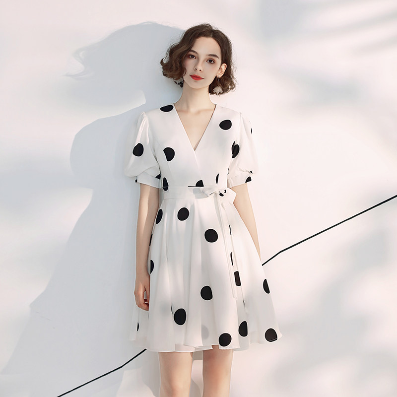 宴会晚礼服裙2020新款夏季小个子赫本风平时可穿波点伴娘连衣裙女