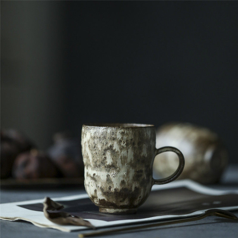 景德镇手作陶瓷粗矿的肌理感熔岩拿铁杯复古粉引开片拉花咖啡杯