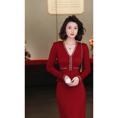 彩彩家【爱尔兰】修身显瘦红色知性优雅冬季气质穿搭高级连衣裙