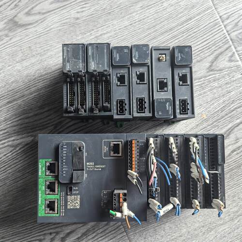 议价TM262L10MESE8T PLC模块 工业自动化控制扩展模块维修