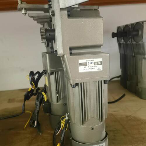 议价5RK90GU-CF-S3MF 5F1-S17N-10K JPJ直角减速电机 90W维修