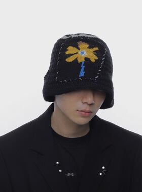 韩国小众设计师花朵贴布针织渔夫帽秋冬防寒保暖护耳毛线帽盆帽潮