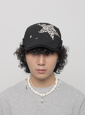 WORLDWIDE/小众设计师款y2k豹纹五角星铆钉前进帽街头复古贝雷帽