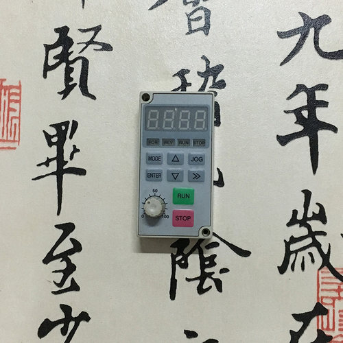 德力西数字调速显示屏变频器
