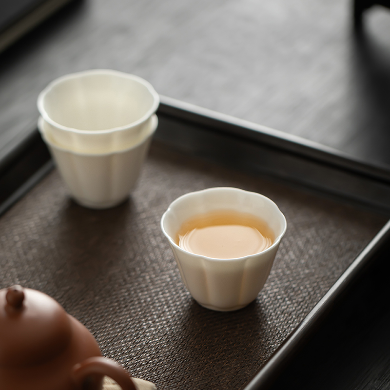缘宿德化白瓷茶杯花口杯羊脂玉瓷喝茶小茶杯茶室客杯品茗杯主人杯
