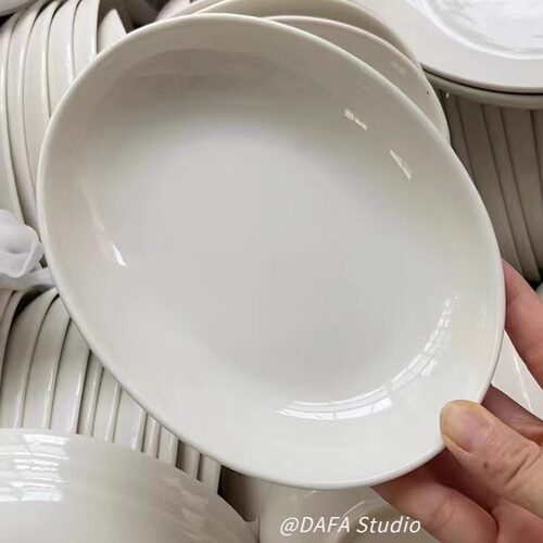 日式小清新乳白色椭圆蛋形盘子