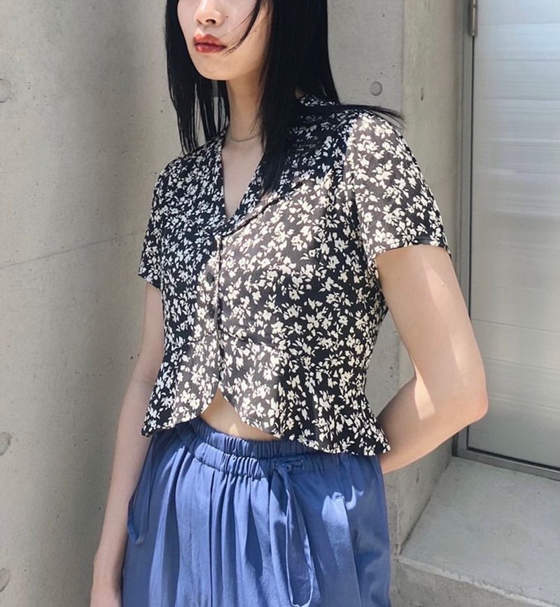正!与下装无限搭~M家22夏爆款法式少女感小个子短款短袖碎花衬衫