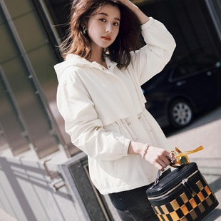 连帽荷叶摆轻量感冲锋夹克外套 收腰可调 户外轻运动 防风防水