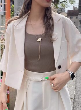 JS家爆款回归 理想通勤单品 精英感枪驳领短款一粒扣薄款西装